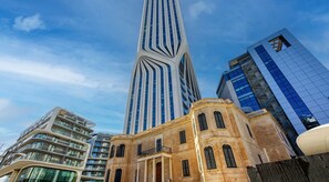 المنشأة من الخارج