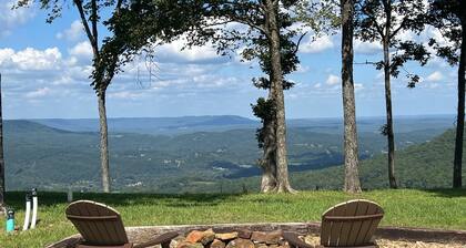 Ozark Vista Retreat - A one bedroom, pet friendly space with a fantastic view!