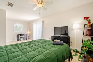 1 bedroom, desk, iron/ironing board, WiFi