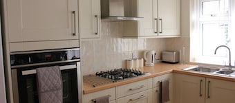 Quaint 1-bedroom house in Cheltenham
