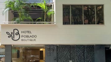 Fachada de la propiedad