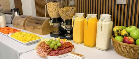 Desayuno buffet todos los días (con cargo)