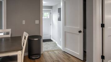 패밀리 코티지, 공원 전망 | 다리미/다리미판, 무료 WiFi, 침대 시트