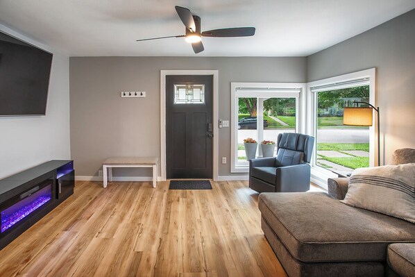 Family Cottage, Park View | Living area