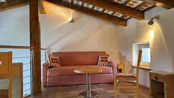 Superior Double or Twin Room | Living area