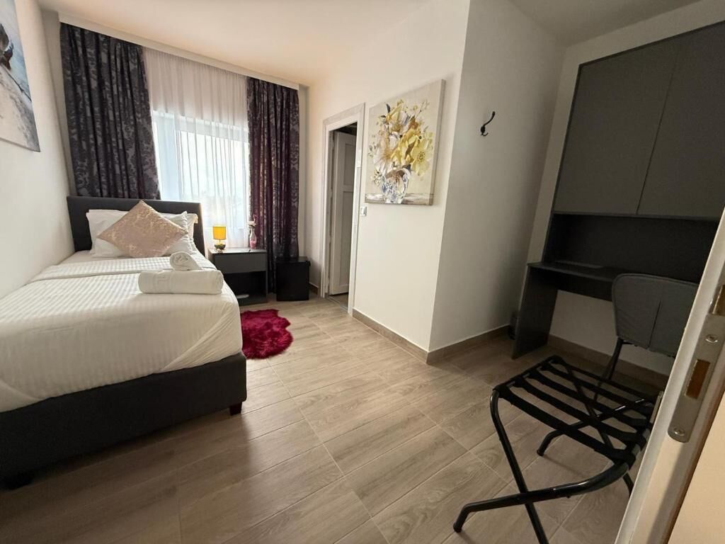 Yhden hengen premium-huone | Ilmaiset minibaarituotteet, tallelokero huoneessa, pimennysverhot