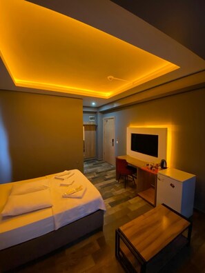 Standard Room | Egyptian cotton sheets, premium bedding, desk, free WiFi - sist34 suit otel  (Serdivan)
