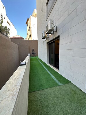 Apartment, 1 Bedroom, Accessible, Smoking | Pool