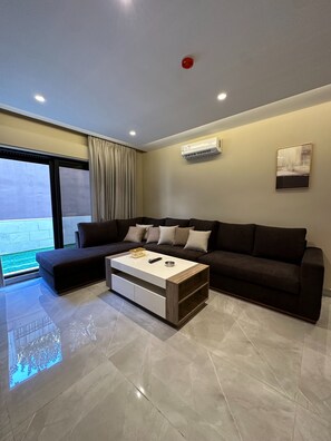 Leilighet, 1 soverom, tilgjengelighetstilpasset, røyk | Oppholdsrom