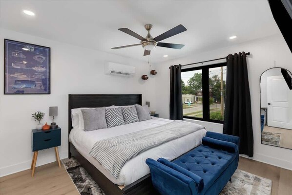 3 bedrooms, iron/ironing board, travel crib, free WiFi