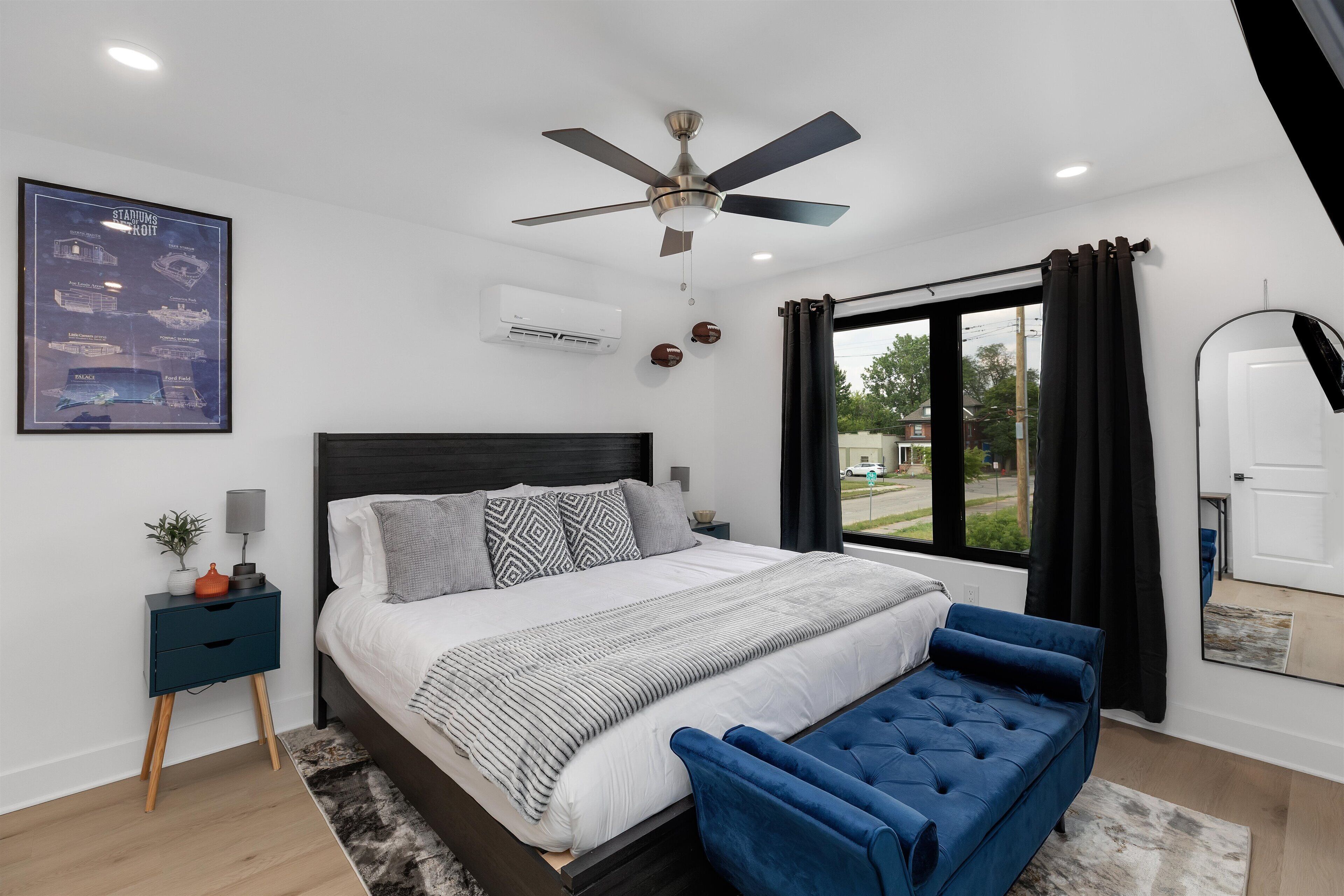 3 bedrooms, desk, free WiFi, bed sheets