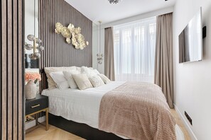 2 quartos, ferros/tábuas de passar roupa, Wi-Fi, roupa de cama