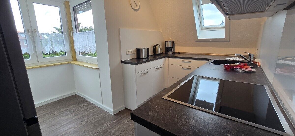 Kjøleskap, mikrobølgeovn, ovn og oppvaskmaskin