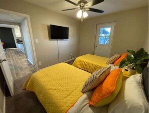 2 bedrooms, iron/ironing board, WiFi