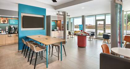 avid hotel California - Lexington Park by IHG