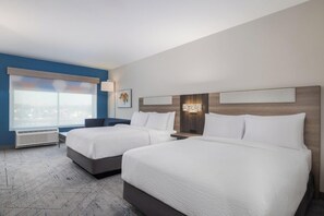 Premium bedding, in-room safe, desk, laptop workspace - Holiday Inn Express And Suites Nacogdoches Southwest by IHG (Nacogdoches)