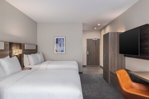 Premium bedding, in-room safe, desk, laptop workspace - Holiday Inn Express And Suites Nacogdoches Southwest by IHG (Nacogdoches)