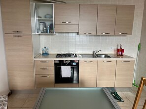 Oven, stovetop