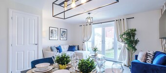 Luxury & Modern Equipped Liverpool 3 Bedroom House WParking Sleeps 9 Max