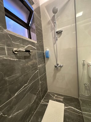 Appartement, 1 chambre, fumeurs, balcon | Salle de bain