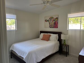 2 bedrooms, iron/ironing board, WiFi, bed sheets