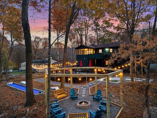 Private Heated Pool, Hot Tub, Mini Golf, Fire Pit!