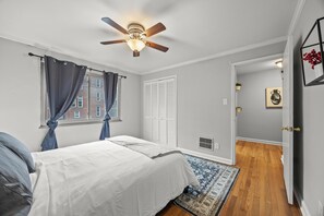 3 bedrooms, iron/ironing board, WiFi, bed sheets