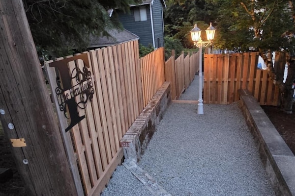 Enceinte de lâhĂ©bergement