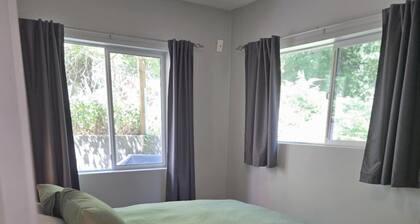 Tranquil Shawnigan Lake retreat. Private self contained Suite