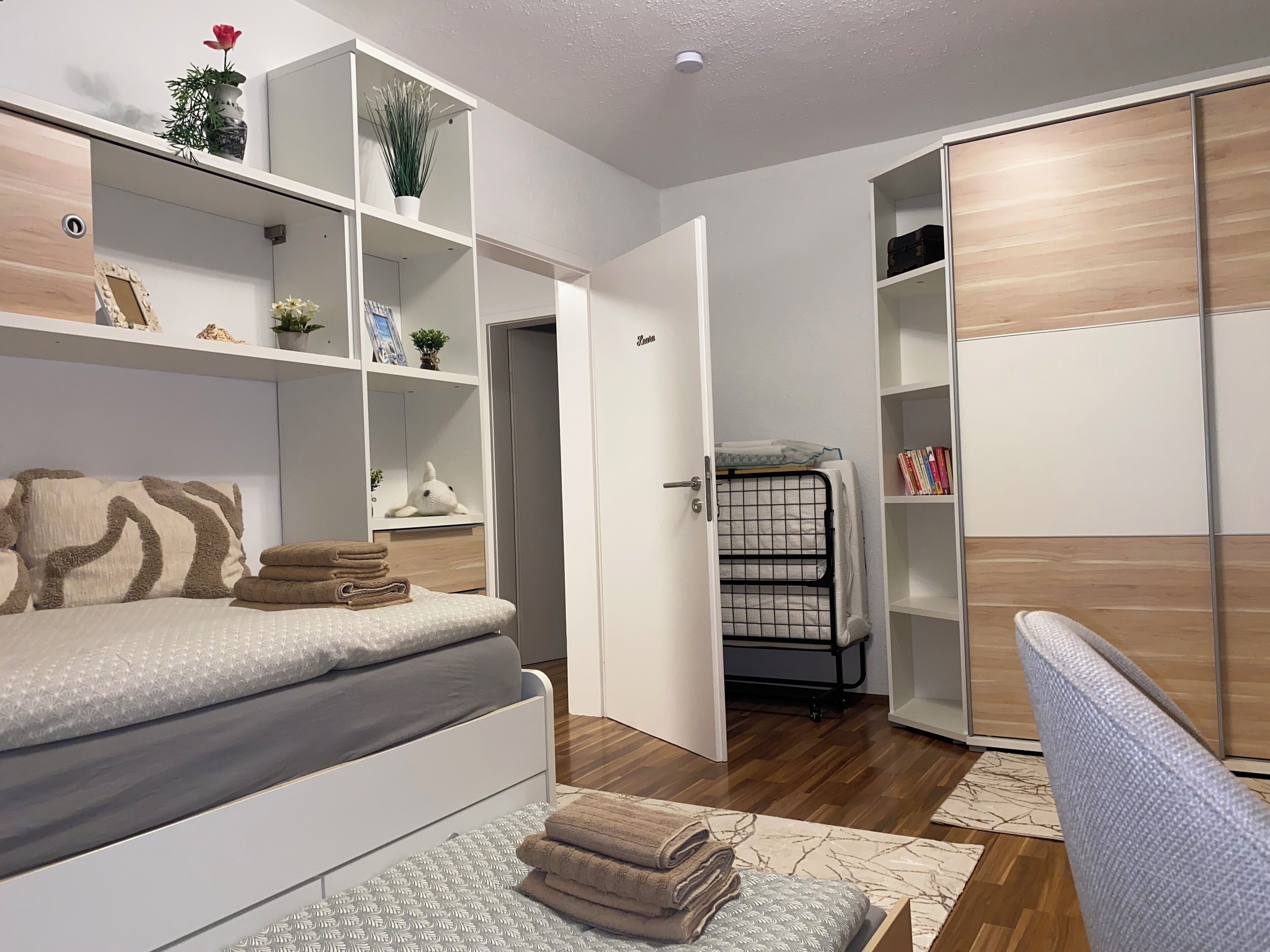 3 makuuhuonetta, silitysrauta/-lauta, Wi-Fi, vuodevaatteet