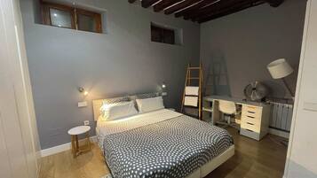 1 quarto, Wi-Fi de cortesia, roupa de cama