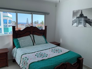 4 Schlafzimmer, Bügeleisen/Bügelbrett, WLAN, Bettwäsche