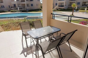 Outdoor pool - Phaedrus Living: Seaside Thalassa Cretan 103 (Platanias)