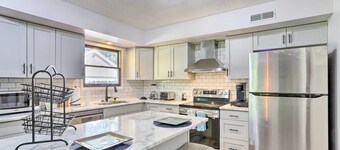 Perfect Mix of Work & Play—3BR Retreat Near Stat