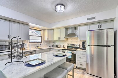 Perfect Mix of Work & Play—3BR Retreat Near Stat