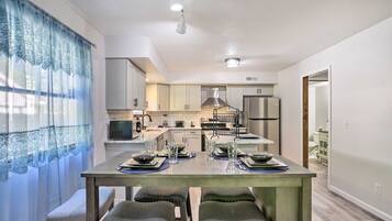 冰箱、微波炉、炉灶、洗碗机