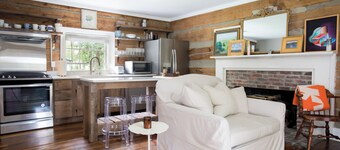 Elegant 1800's cabin in charming downtown Franklin 25 min South of Nashville