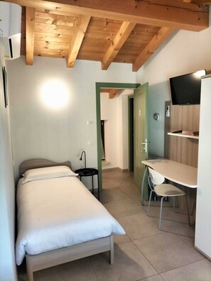 Classic Twin Room, Non Smoking, City View | Free WiFi