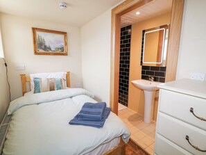 Casa de campo | 8 dormitorios, decoración individual, mobiliario individual