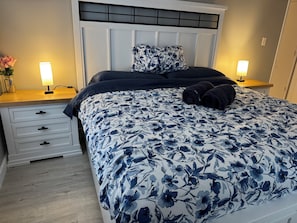 WiFi, bed sheets