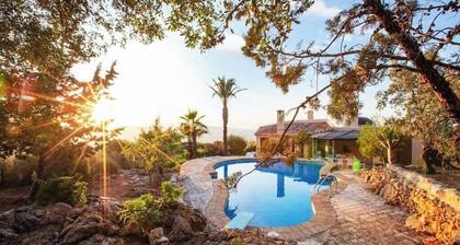 Four-Bedroom Holiday Home
