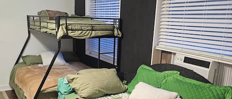 3 bedrooms, WiFi, bed sheets