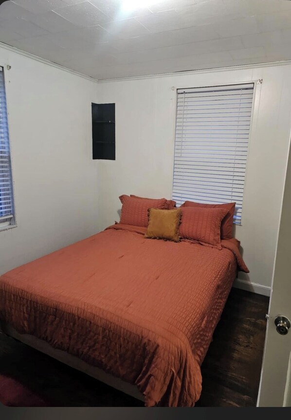 3 makuuhuonetta, Wi-Fi, vuodevaatteet