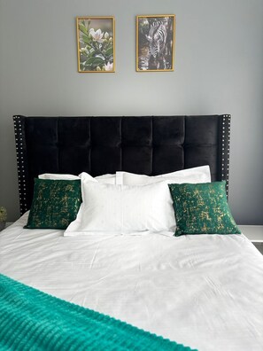 1 chambre, fer et planche à repasser, Wi-Fi, draps fournis