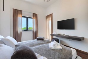 5 Schlafzimmer, Bügeleisen/Bügelbrett, kostenloses WLAN, Bettwäsche