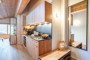 Oven, dishwasher, coffee/tea maker