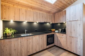 Oven, dishwasher, coffee/tea maker