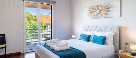 2 soverom, strykejern/-brett, internettilgang og sengetøy