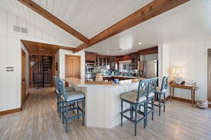 House (5 Bedrooms) | Property amenity