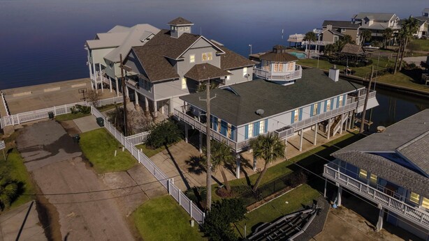 Unclassified image, 1 of 33, button - Reelview by Ryson Vacation Rentals (Galveston)